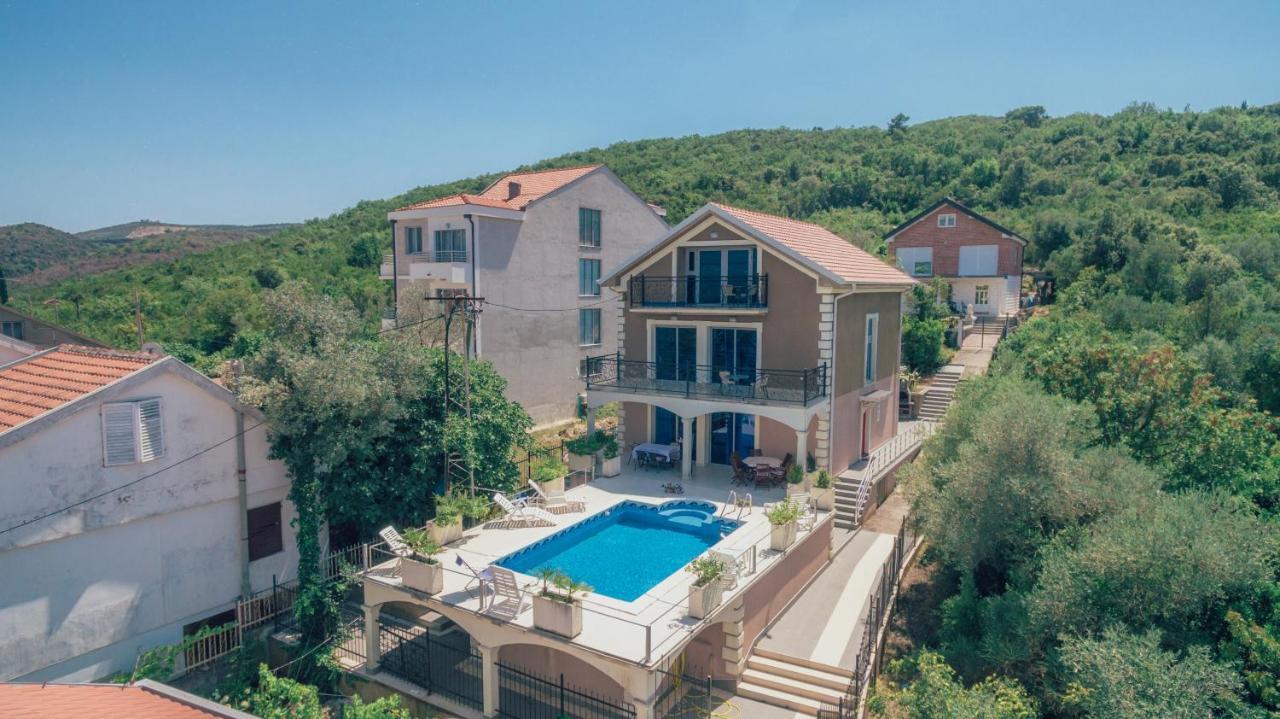 Villa 티바트 외부 사진
