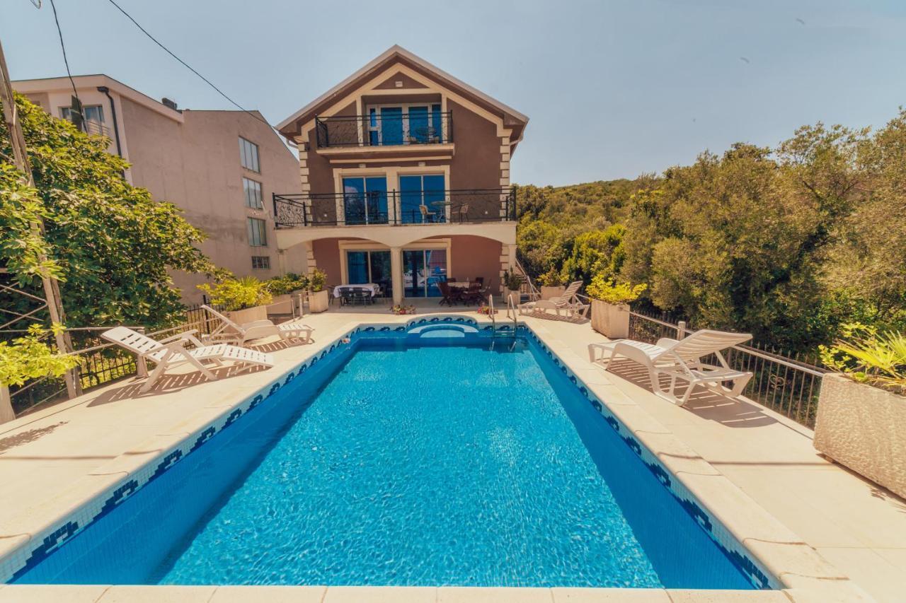 Villa 티바트 외부 사진